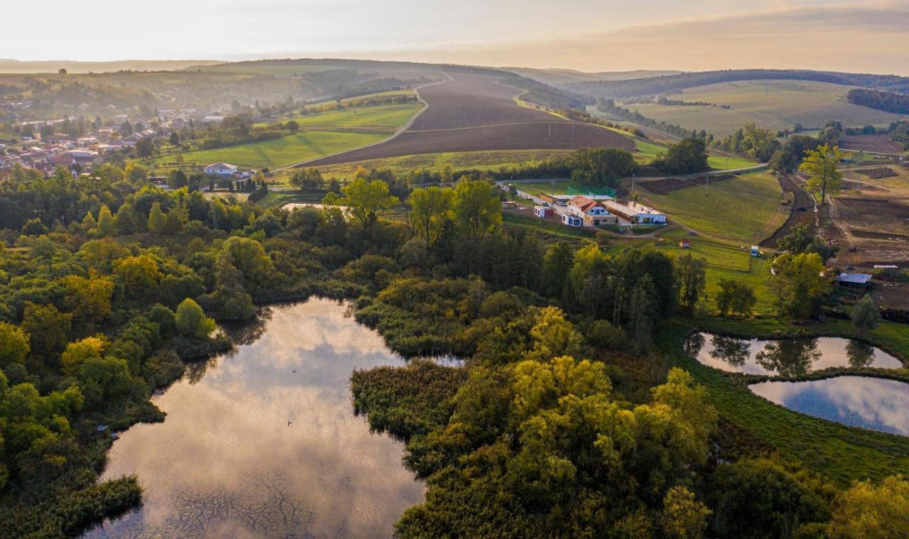 Отель Na Zelenem Statku Rasovice  Экстерьер фото